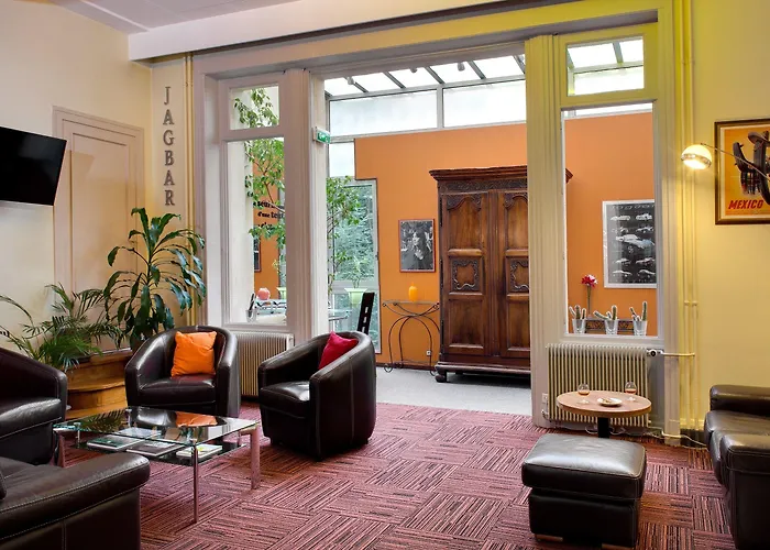 Logis Hotel Du Midi - Saint Etienne Sud